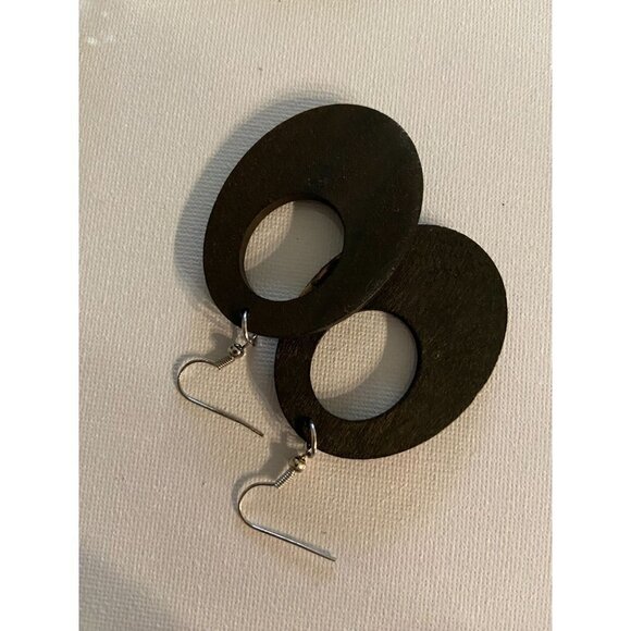 Faceted clear bead necklace, Silver & Black bangle bracelet and dangle earrings - Picture 4 of 11